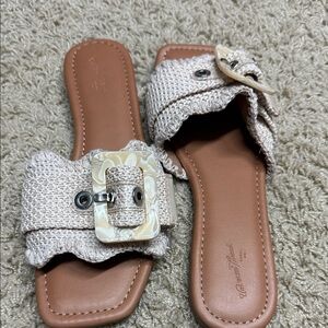 Universal Thread  Beige Knit Slide Sandals with Buckle size 7.5